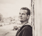 Dr. Mark Leach 